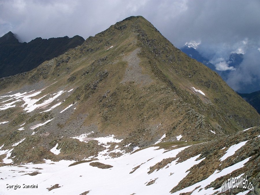 06 Cima Vallocci vista dalla cima sopra la bocchetta dei lupi.JPG